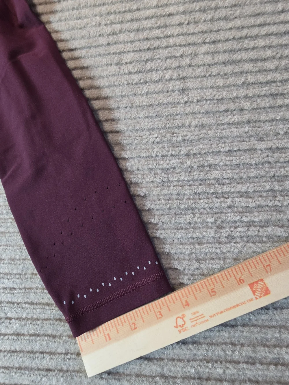 Lululemon Zoned In Tight Maroon Reflective Run Leggings 8 Breathable 27